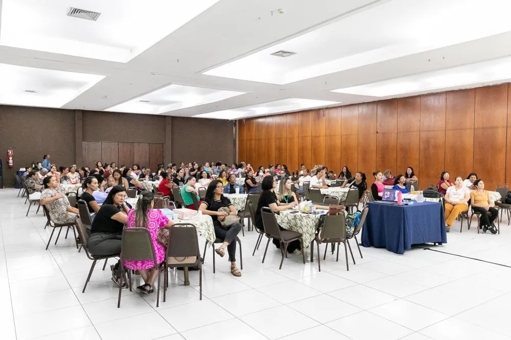 Professores e Técnicos em Desenvolvimento Infantil participam de Formação Continuada