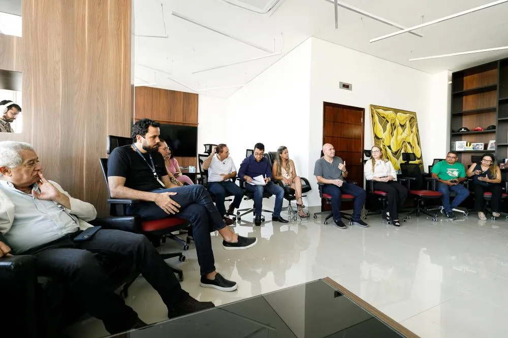 Prefeito reúne com vereadores profissionais para adequar insalubridade