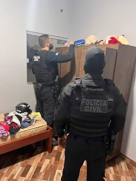 Operação derruba líder de facção e “braço-direito” por tráfico e extorsão de comerciantes