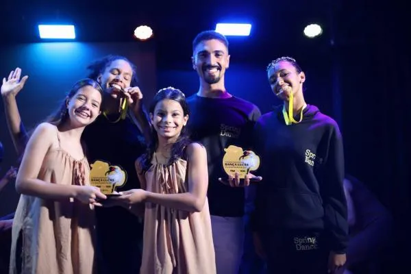 Dançarinos de Sorriso conquistam cinco medalhas em festival intermunicipal