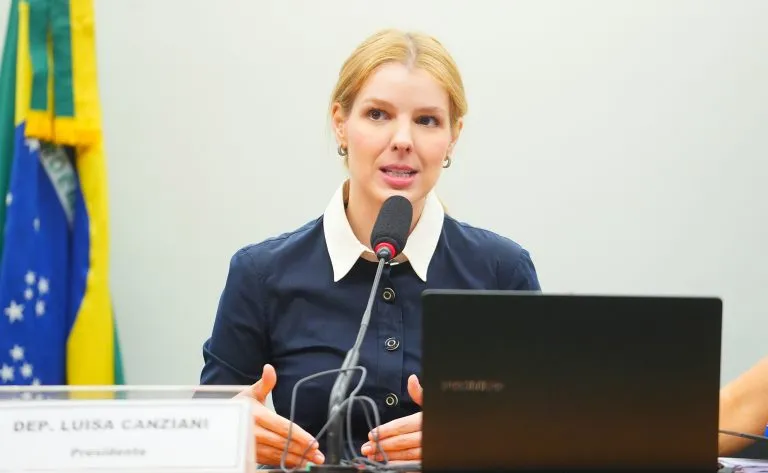 Uso ético da inteligência artificial no mercado financeiro é tema de debate na Câmara 