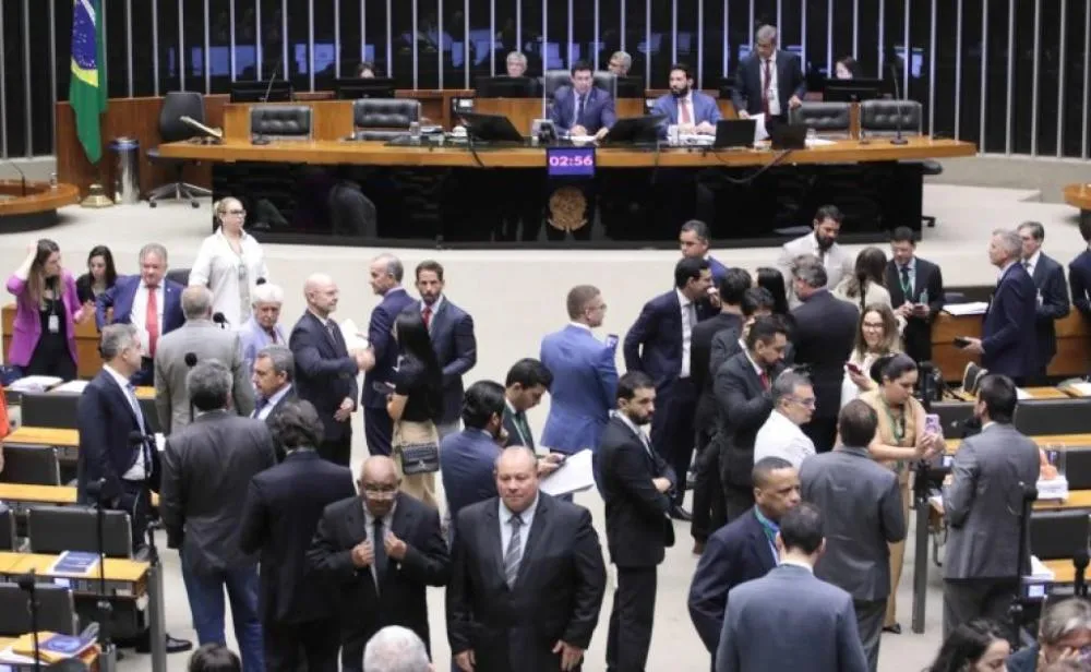 Câmara aprova projeto que transforma cargos no Tribunal Regional do Trabalho em Cuiabá