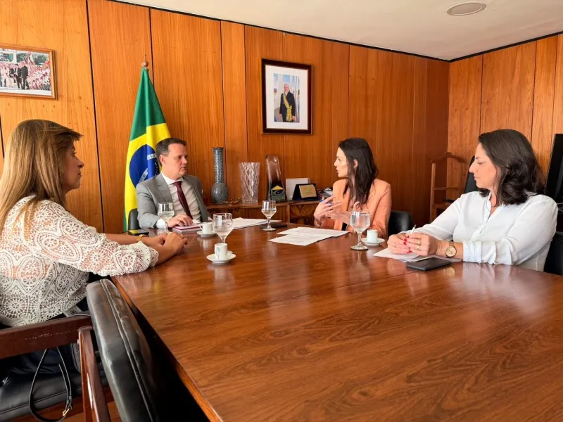 Secretárias de Finanças e Governo cuSecretárias de Finanças e Governo cumprem agenda em Brasília para alinhamentos orçamentáriosmprem agenda em Brasília para alinhamentos orçamentários