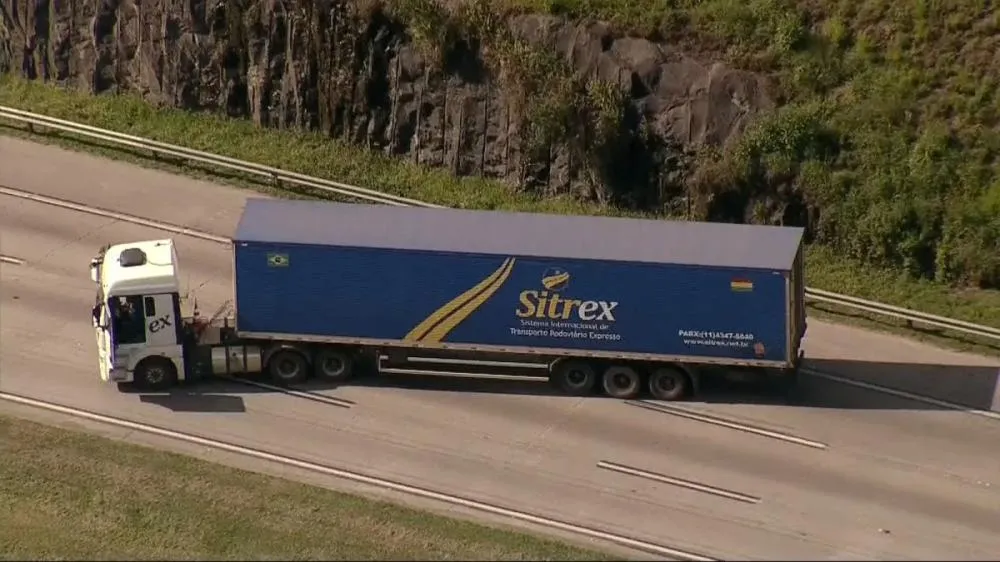 Sequestro, bomba falsa e caminhão atravessado na via; o que se sabe sobre caso do Rodoanel