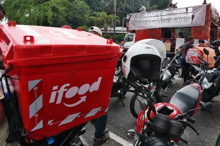 Comissão debate condições de trabalho de entregadores do iFood 