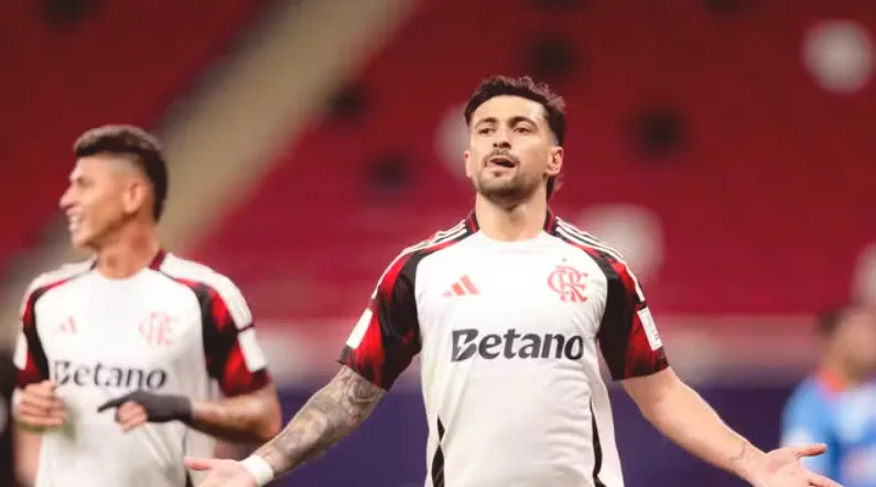 Arrascaeta brilha e Flamengo vence o Cruz Azul no Intercontinental