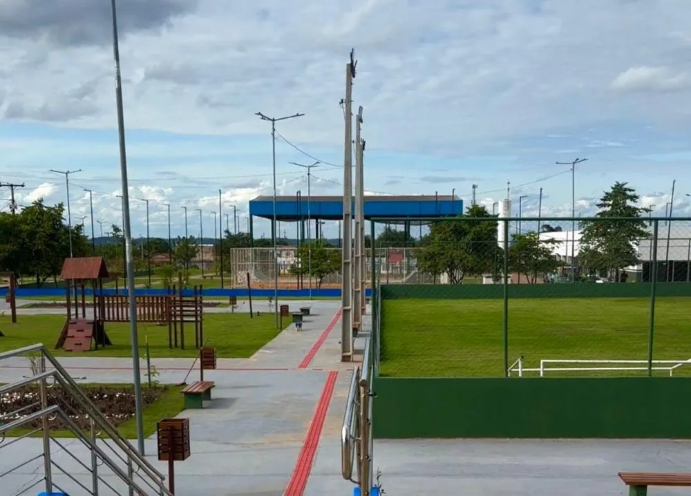 Prefeitura de Cuiabá inaugura praça no Jardim Passaredo