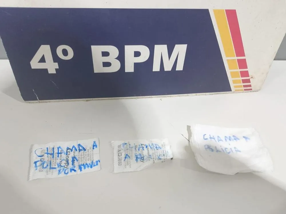 Agredida e trancada em casa há 3 dias, mulher pede ajuda por bilhetes em VG