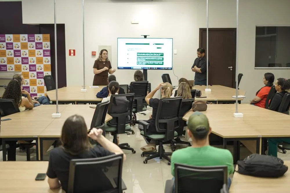 Secretaria de Educação se reúne com parceiros para discutir a retomada do Projeto Green School em 2026