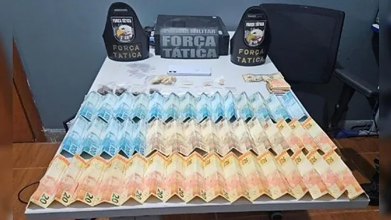 Idosa de 60 anos é presa após ser denunciada por vender drogas para o CV em seu bar