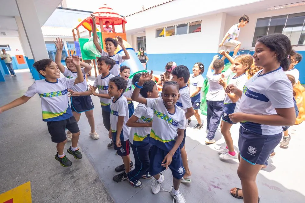Educação de Rondonópolis avança em infraestrutura, capacitação e material pedagógico de referência