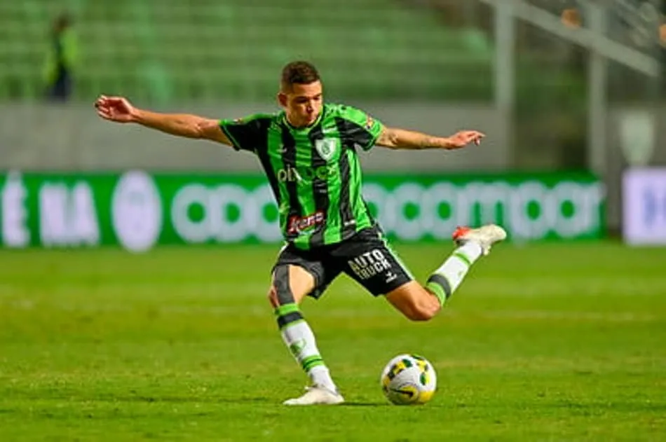 Cuiabá acerta com Marlon, ex-América-MG, para a lateral esquerda