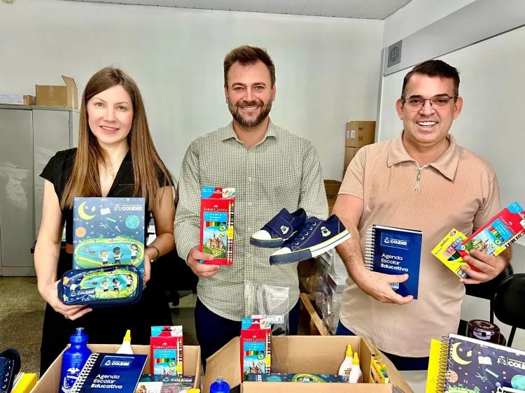 Prefeito Rodrigo Benassi anuncia maior entrega de kits escolares da história de Colíder