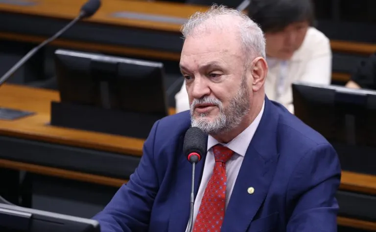 Comissão aprova programa para combater cyberbullying contra pessoas com deficiência 