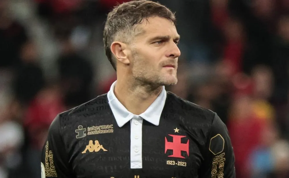 Vegetti avisa ao Vasco sobre proposta do Cerro Porteño e comunica desejo de sair do clube
