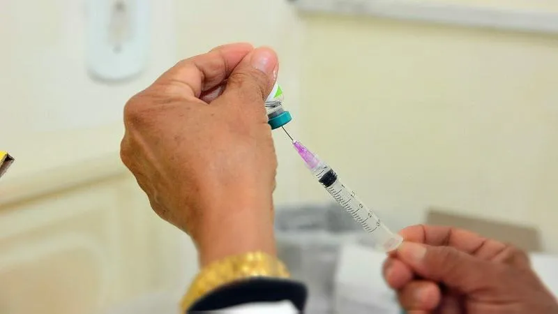 Várzea Grande inicia vacinação contra dengue para adolescentes