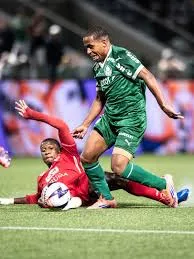 Diretor da base do Palmeiras critica time após eliminação na Copinha: “Não jogamos p... nenhuma”
