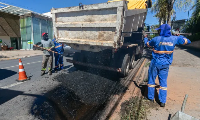 Prefeitura tapa cerca de 4,5 mil buracos nos primeiros 20 dias de janeiro