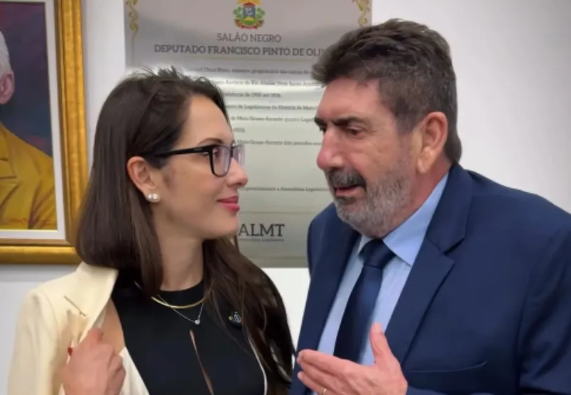Dr. João elogia Janaína Riva e diz: “Merece ser senadora”