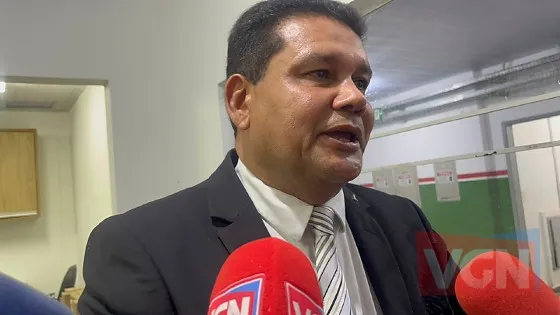 Novos fatos podem surgir“, diz presidente da Câmara sobre rumores de cassação de Moretti O presidente afirmou não ter conhecimento de qualquer representação formal