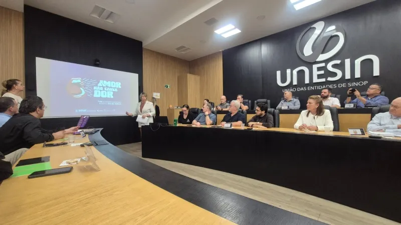 Prefeitura de Sinop apresenta campanha “Amor Não Causa Dor” à Unesin e amplia rede de enfrentamento à violência contra a mulher