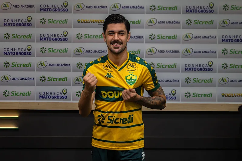 Cuiabá oficializa João Basso para a sequência da temporada