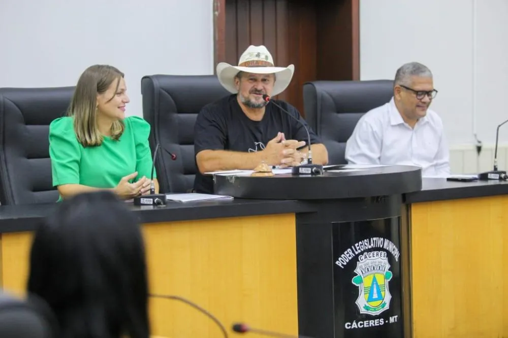 ALMT debate violência contra a mulher e destaca avanço no combate ao feminicídio em Cáceres
