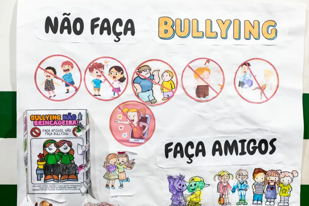 Alunos de Cuiabá criam desenhos alertando riscos do bullying
