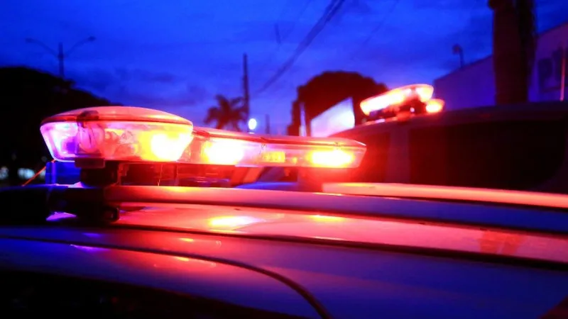 Adolescente tenta roubar carro e morre em confronto com PMs