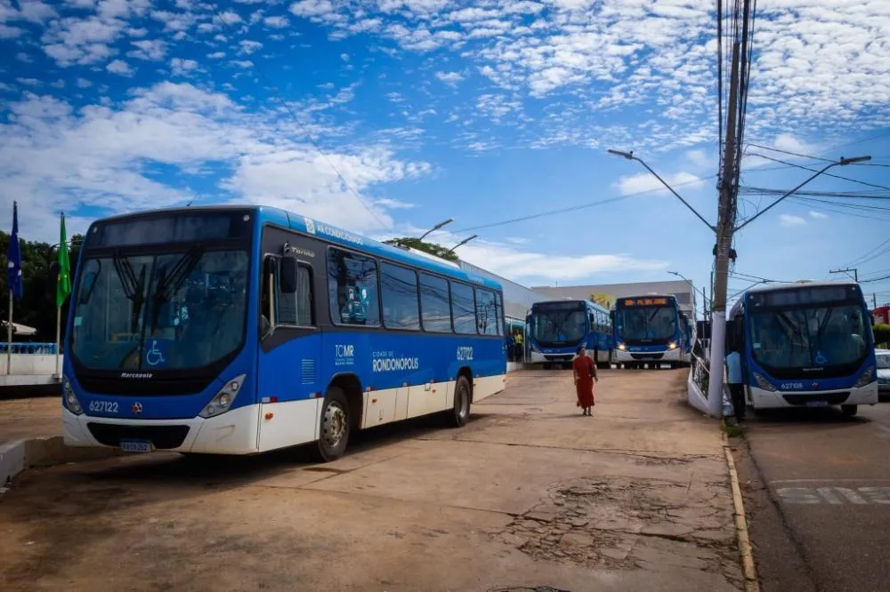 Cláudio Ferreira libera ônibus de graça nesta quinta-feira em Rondonópolis
